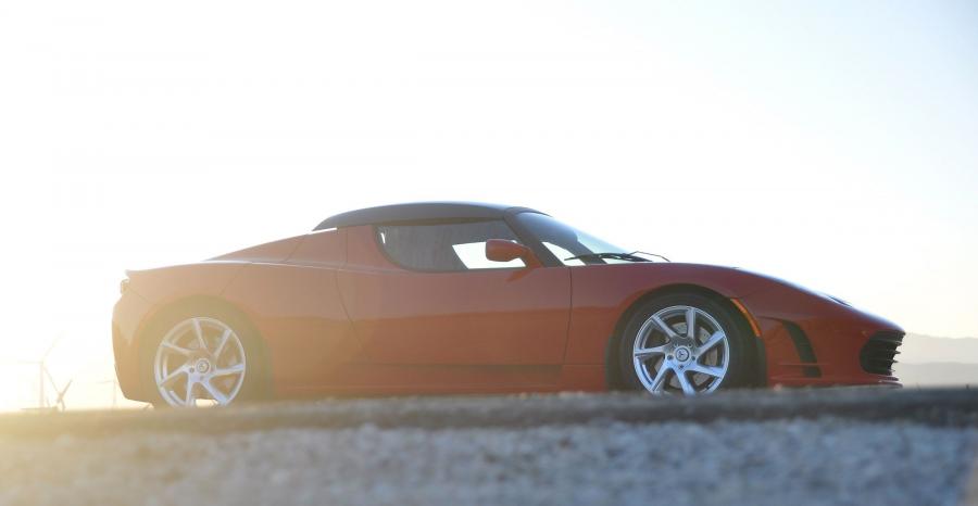  Tesla Roadster 2010 года  (фото 3 из 9)